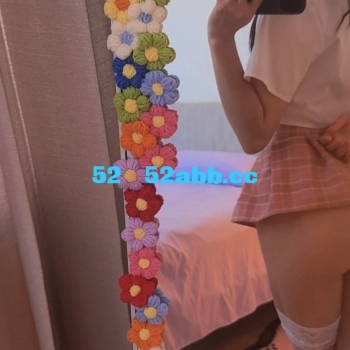 丰满巨乳御姐前凸后翘
