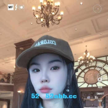 个人兼职的老师肤白，胸大，乳头大