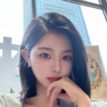 00后性感女神身材火辣短暂兼职
